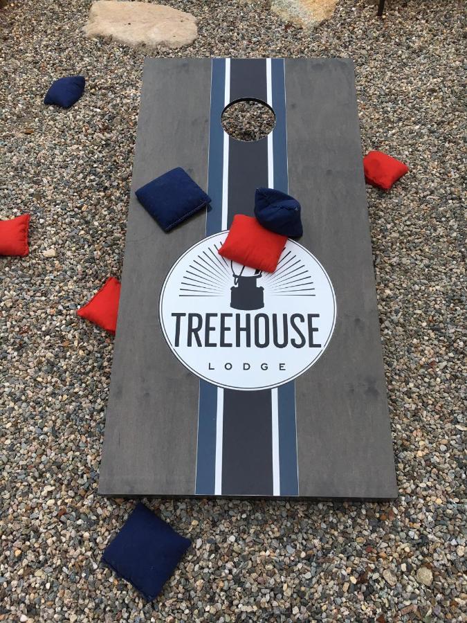 Treehouse Lodge วูดส์โฮล ภายนอก รูปภาพ